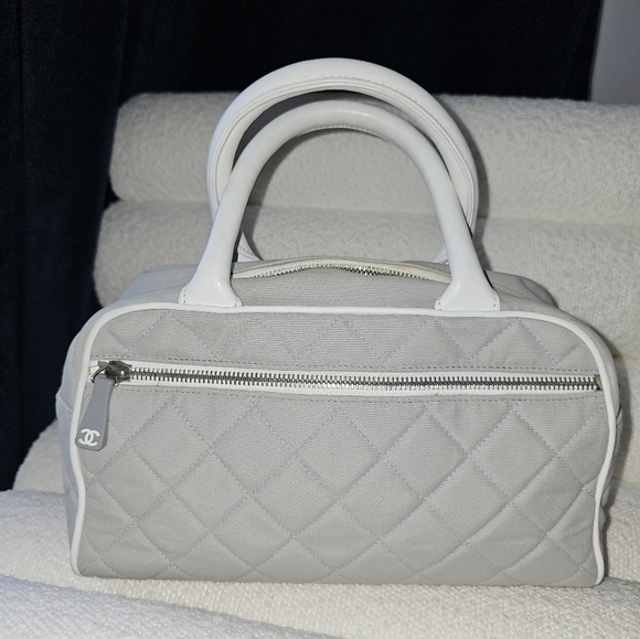 AUTHENTIC VINTAGE CANVAS CHANEL HANDLES BAG, USED CONDITION - Picture 2 of 15